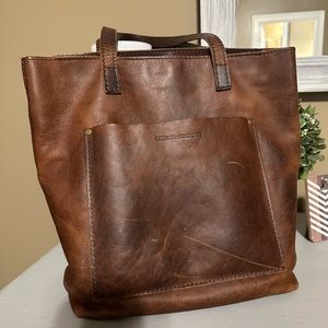 Portland Leather crossbody tote. PLG 😊 color-badlands.